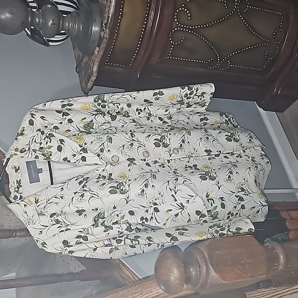 Jacket - Picture 4 of 4